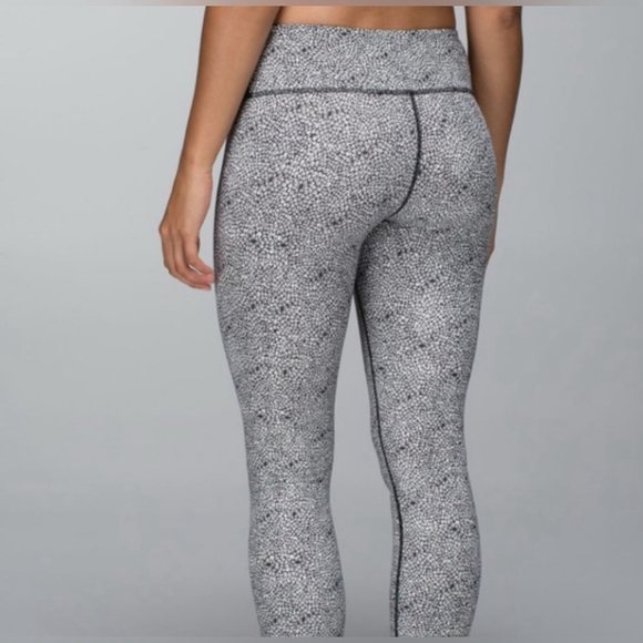 LULULEMON Wunder Under Pant - Picture 4 of 9